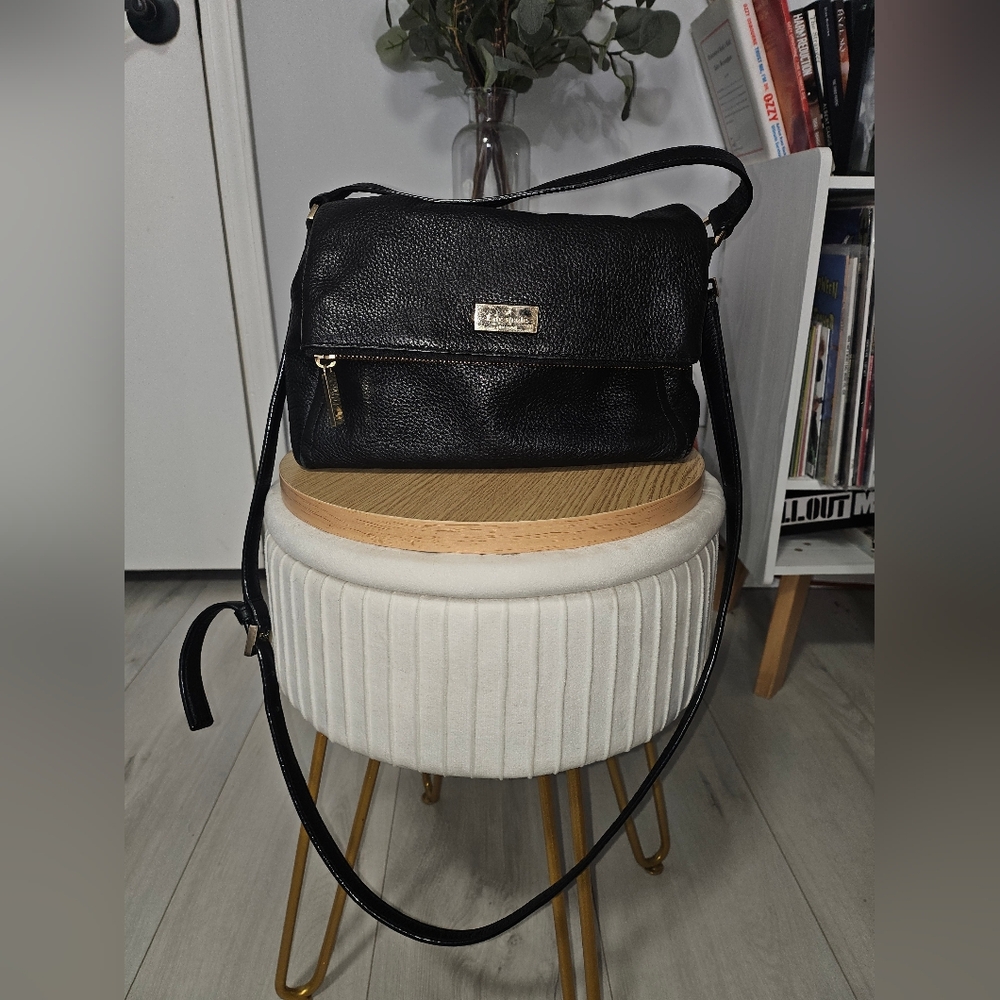 🖤 Kate Spade Fold Over Black Leather Crossbody Bag With Handle 🖤 - Picture 2 of 10